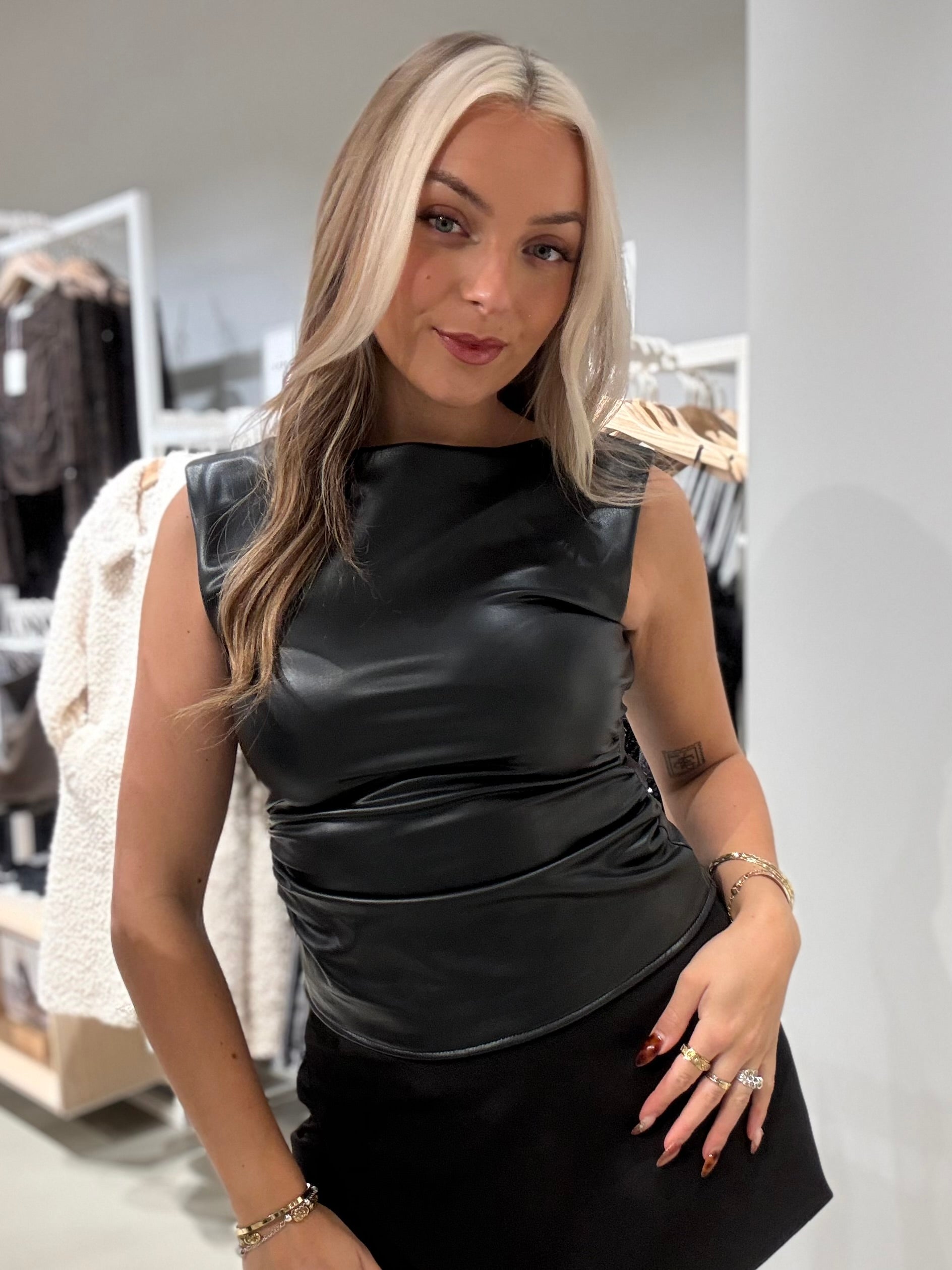 NMSANDY Top - Black